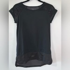 Mesh detailed activewear top